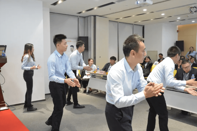 傲馬網(wǎng)絡(luò)營銷培訓(xùn) 傲馬網(wǎng)絡(luò)營銷培訓(xùn)